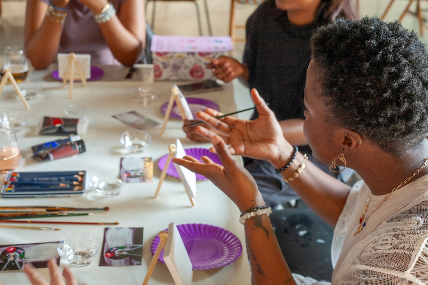 Hosting the Perfect Paint and Sip Event